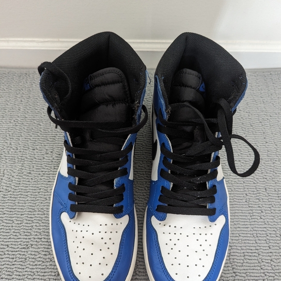 Air Jordan 1 High OG Game Royal (2018) - Picture 3 of 4